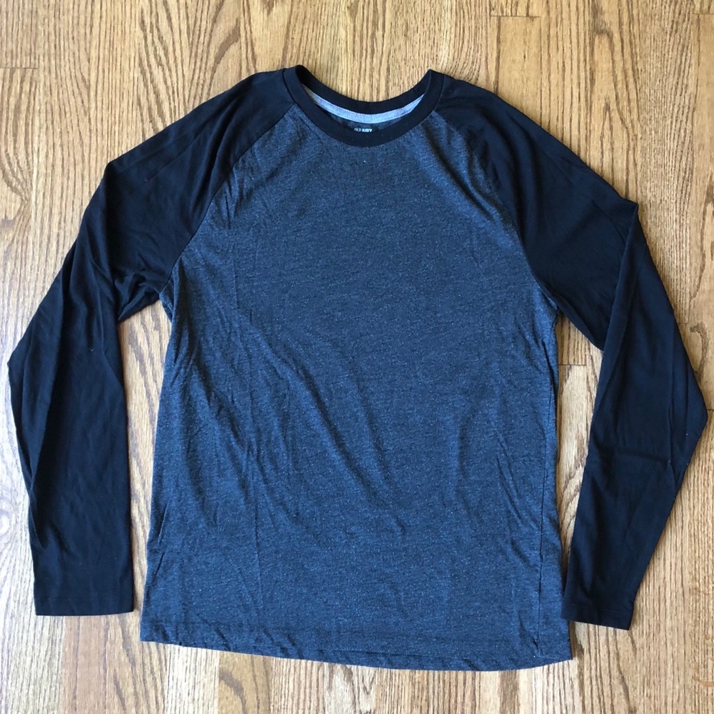 Old Navy Men’s Raglan Baseball T-Shirt